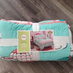 Circo Full/Queen Quilt W Throw Pillow